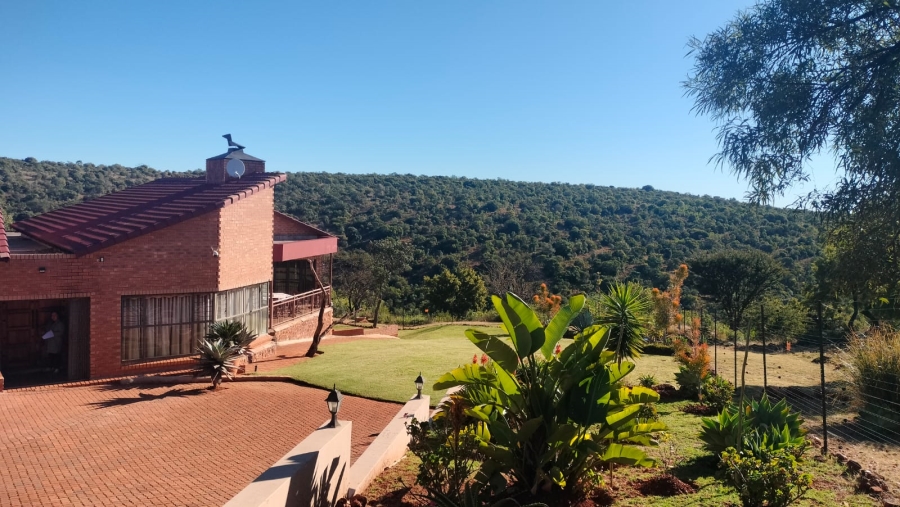4 Bedroom Property for Sale in Swartruggens North West